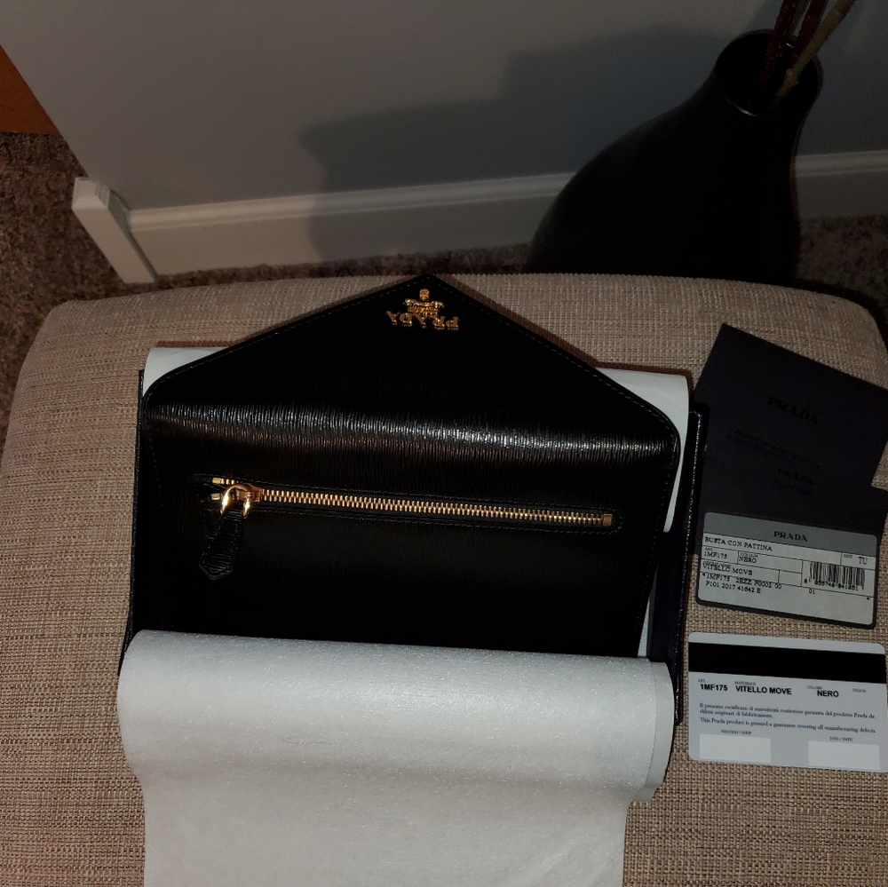 🛍🛍 Prada 😍 🖤💯 Authentic - Picture 10 of 14